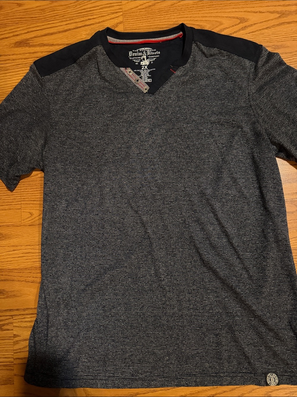 Denim & Arthur Men’s Navy Heather V-Neck Short Sleeve Sweater Tee